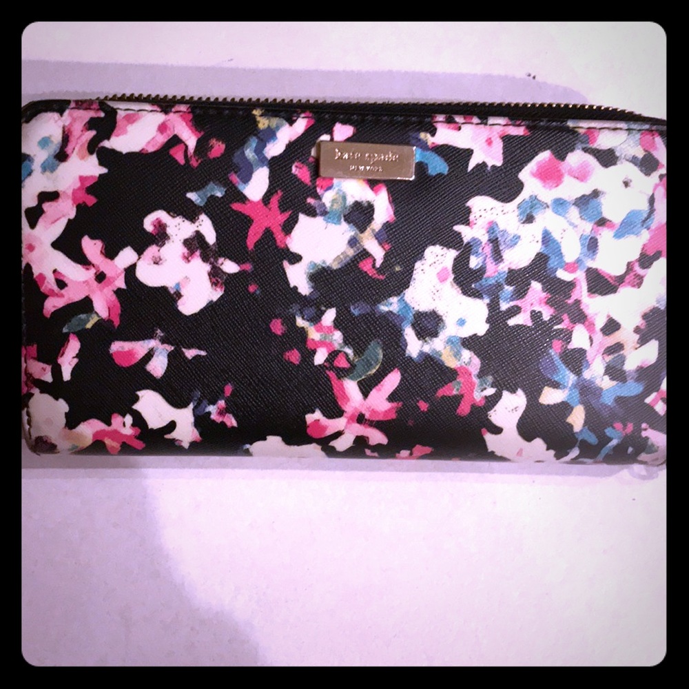 Flowery spring Kate Spade wallet
